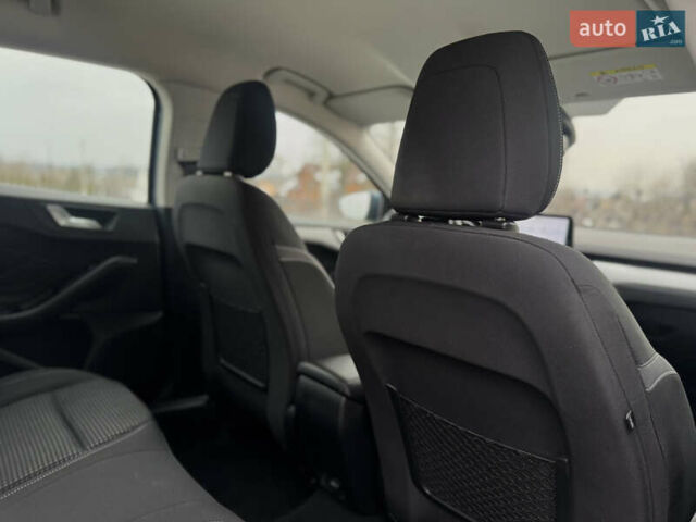 Синий Форд Фокус, объемом двигателя 1.6 л и пробегом 130 тыс. км за 14700 $, фото 67 на Automoto.ua