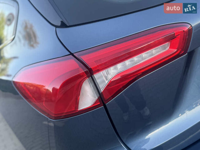 Синий Форд Фокус, объемом двигателя 1.5 л и пробегом 138 тыс. км за 14800 $, фото 31 на Automoto.ua
