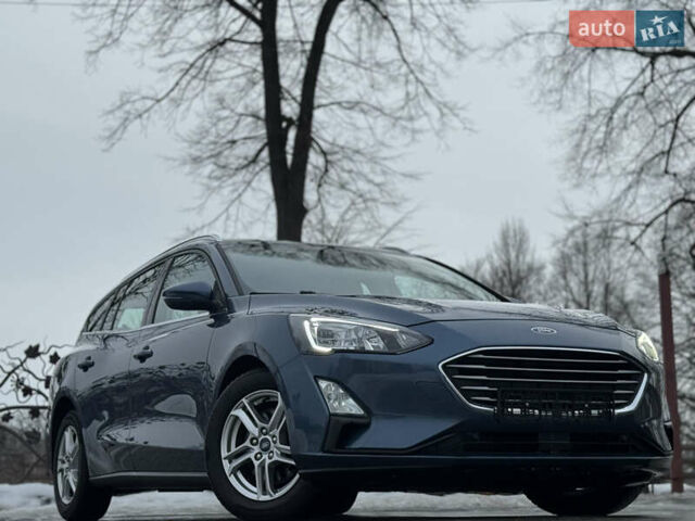 Синий Форд Фокус, объемом двигателя 1.6 л и пробегом 130 тыс. км за 14700 $, фото 1 на Automoto.ua
