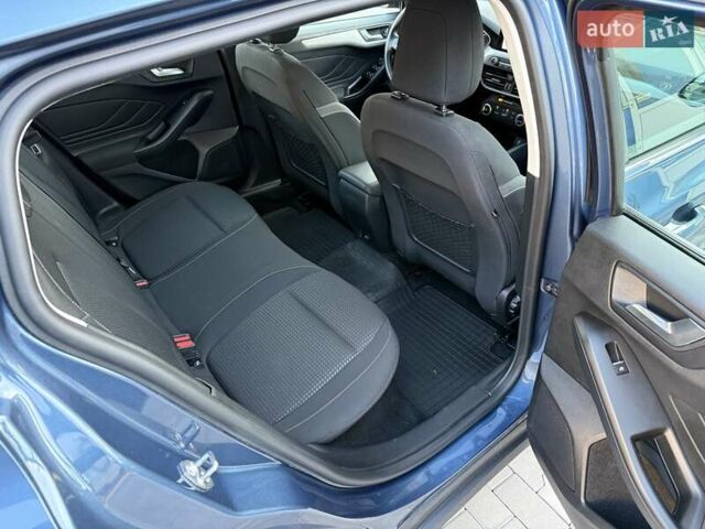 Синій Форд Фокус, об'ємом двигуна 1.5 л та пробігом 184 тис. км за 15500 $, фото 27 на Automoto.ua
