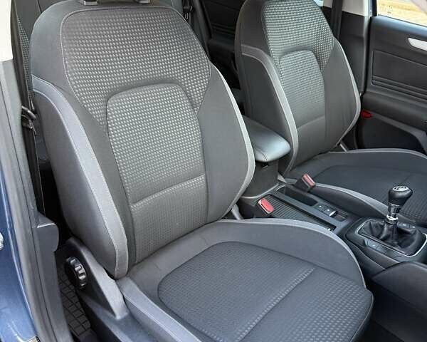 Синій Форд Фокус, об'ємом двигуна 1.5 л та пробігом 184 тис. км за 15500 $, фото 31 на Automoto.ua