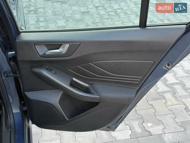 Синій Форд Фокус, об'ємом двигуна 1.5 л та пробігом 184 тис. км за 15500 $, фото 26 на Automoto.ua