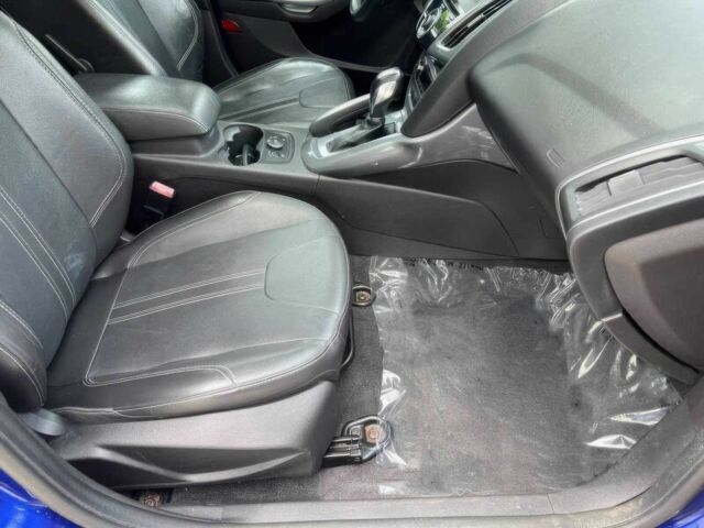 Синій Форд Фокус, об'ємом двигуна 2 л та пробігом 145 тис. км за 6500 $, фото 5 на Automoto.ua