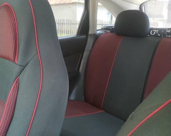 Зеленый Форд Фокус, объемом двигателя 1.4 л и пробегом 46 тыс. км за 3000 $, фото 5 на Automoto.ua