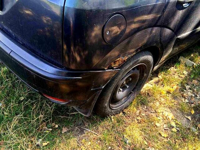 Зеленый Форд Фокус, объемом двигателя 1.8 л и пробегом 80 тыс. км за 2000 $, фото 1 на Automoto.ua