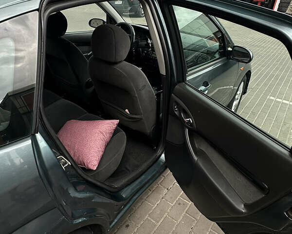 Зеленый Форд Фокус, объемом двигателя 1.6 л и пробегом 222 тыс. км за 3700 $, фото 5 на Automoto.ua