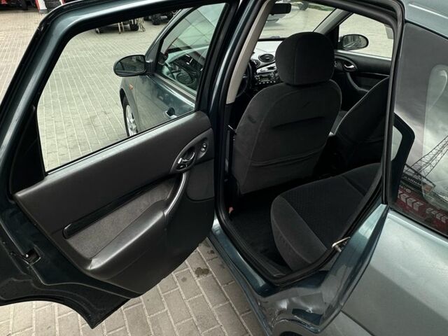 Зелений Форд Фокус, об'ємом двигуна 1.6 л та пробігом 222 тис. км за 3000 $, фото 4 на Automoto.ua