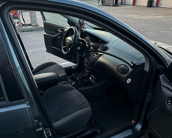 Зеленый Форд Фокус, объемом двигателя 1.6 л и пробегом 222 тыс. км за 3700 $, фото 10 на Automoto.ua