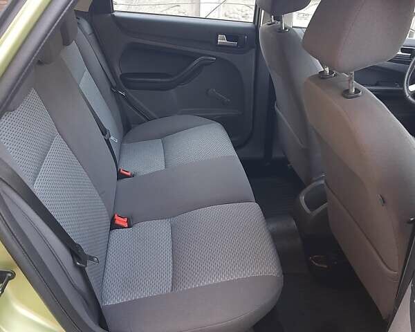 Зеленый Форд Фокус, объемом двигателя 1.6 л и пробегом 222 тыс. км за 4590 $, фото 14 на Automoto.ua