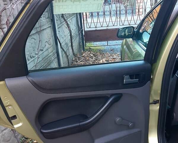 Зеленый Форд Фокус, объемом двигателя 1.6 л и пробегом 222 тыс. км за 4590 $, фото 20 на Automoto.ua