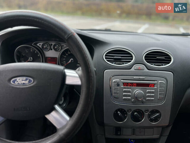 Зелений Форд Фокус, об'ємом двигуна 1.6 л та пробігом 241 тис. км за 5000 $, фото 11 на Automoto.ua