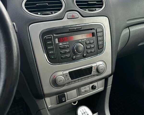 Зелений Форд Фокус, об'ємом двигуна 1.6 л та пробігом 200 тис. км за 4000 $, фото 5 на Automoto.ua