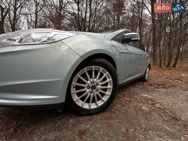 Зеленый Форд Фокус, объемом двигателя 0 л и пробегом 113 тыс. км за 8000 $, фото 3 на Automoto.ua