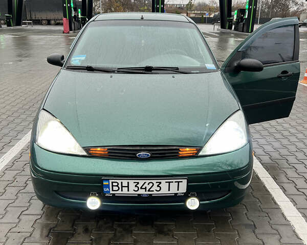Зеленый Форд Фокус, объемом двигателя 2 л и пробегом 350 тыс. км за 2800 $, фото 1 на Automoto.ua