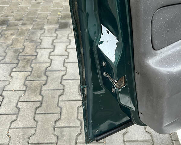 Зеленый Форд Фокус, объемом двигателя 2 л и пробегом 350 тыс. км за 2800 $, фото 13 на Automoto.ua