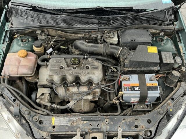 Зеленый Форд Фокус, объемом двигателя 2 л и пробегом 350 тыс. км за 2800 $, фото 7 на Automoto.ua