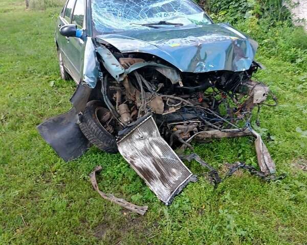 Зеленый Форд Фокус, объемом двигателя 1.8 л и пробегом 200 тыс. км за 500 $, фото 4 на Automoto.ua