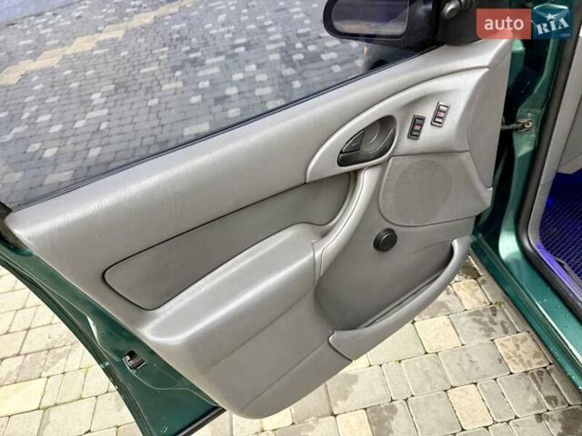 Зеленый Форд Фокус, объемом двигателя 2 л и пробегом 350 тыс. км за 2999 $, фото 33 на Automoto.ua