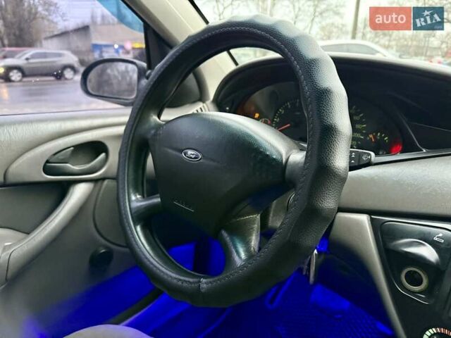 Зеленый Форд Фокус, объемом двигателя 2 л и пробегом 350 тыс. км за 2999 $, фото 50 на Automoto.ua