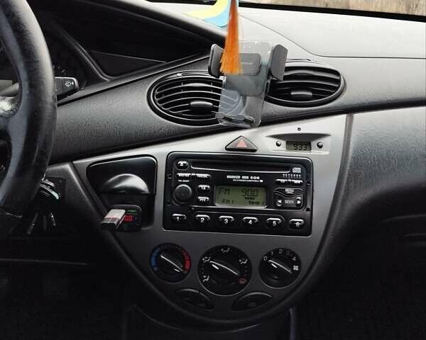 Зелений Форд Фокус, об'ємом двигуна 1.6 л та пробігом 241 тис. км за 3350 $, фото 3 на Automoto.ua