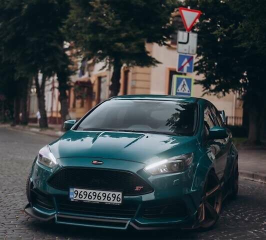 Зеленый Форд Фокус, объемом двигателя 2.01 л и пробегом 92 тыс. км за 15999 $, фото 2 на Automoto.ua