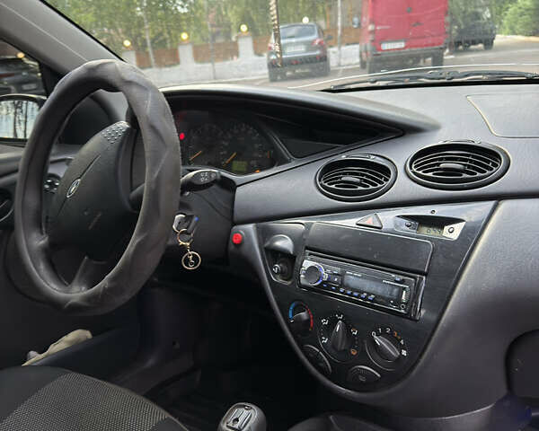 Зеленый Форд Фокус, объемом двигателя 1.8 л и пробегом 300 тыс. км за 2600 $, фото 9 на Automoto.ua