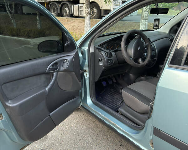 Зеленый Форд Фокус, объемом двигателя 1.8 л и пробегом 300 тыс. км за 2600 $, фото 5 на Automoto.ua