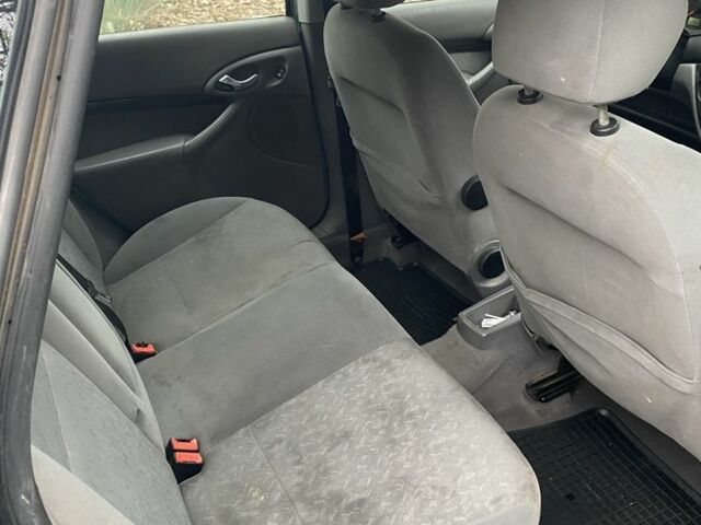 Зелений Форд Фокус, об'ємом двигуна 1.8 л та пробігом 250 тис. км за 1600 $, фото 5 на Automoto.ua