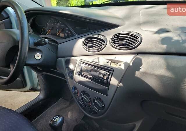 Зеленый Форд Фокус, объемом двигателя 1.6 л и пробегом 205 тыс. км за 3500 $, фото 4 на Automoto.ua