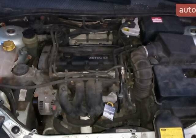 Зеленый Форд Фокус, объемом двигателя 1.6 л и пробегом 205 тыс. км за 3500 $, фото 7 на Automoto.ua