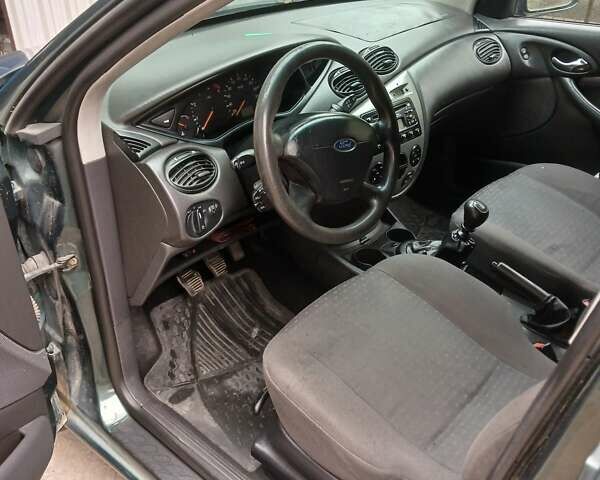 Зеленый Форд Фокус, объемом двигателя 1.75 л и пробегом 271 тыс. км за 2300 $, фото 6 на Automoto.ua