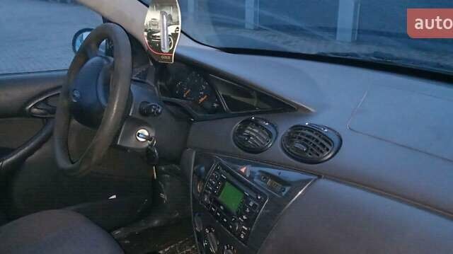 Зеленый Форд Фокус, объемом двигателя 1.8 л и пробегом 320 тыс. км за 2300 $, фото 7 на Automoto.ua