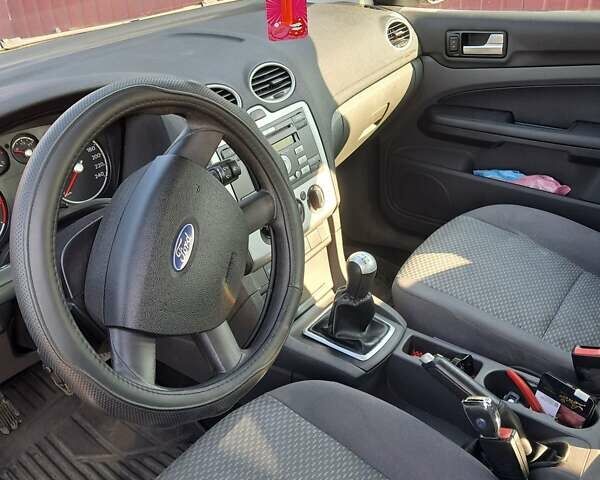 Зеленый Форд Фокус, объемом двигателя 1.6 л и пробегом 265 тыс. км за 5900 $, фото 2 на Automoto.ua