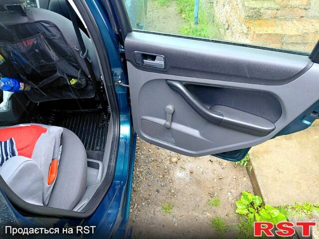 Зеленый Форд Фокус, объемом двигателя 1.6 л и пробегом 245 тыс. км за 4300 $, фото 4 на Automoto.ua