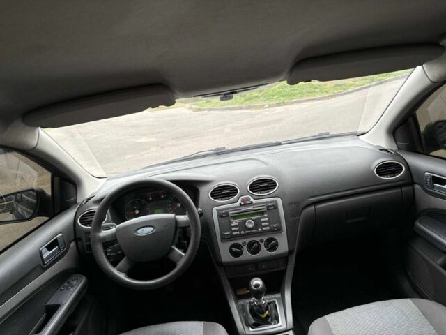 Зеленый Форд Фокус, объемом двигателя 2 л и пробегом 450 тыс. км за 2399 $, фото 7 на Automoto.ua