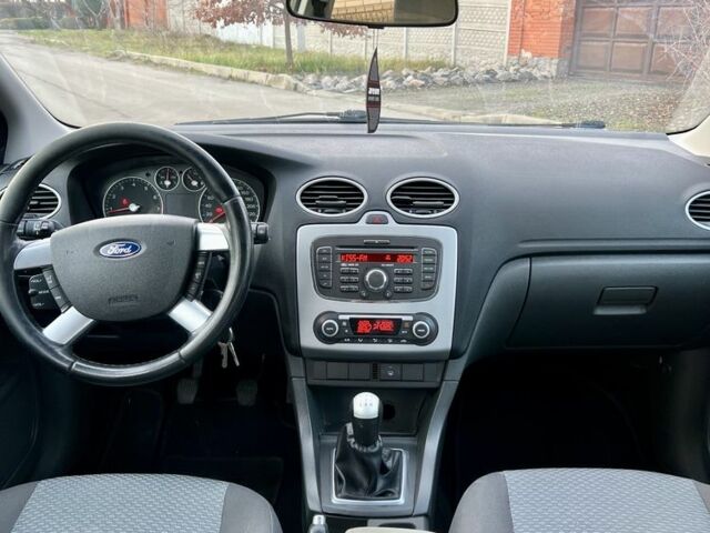 Зеленый Форд Фокус, объемом двигателя 1.6 л и пробегом 233 тыс. км за 4500 $, фото 10 на Automoto.ua