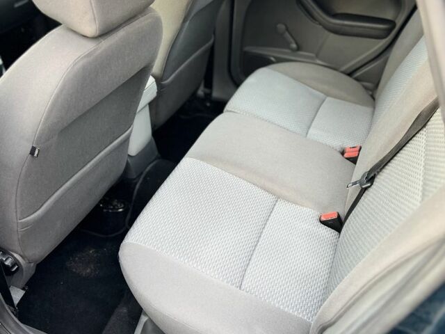 Зеленый Форд Фокус, объемом двигателя 1.6 л и пробегом 233 тыс. км за 4500 $, фото 9 на Automoto.ua