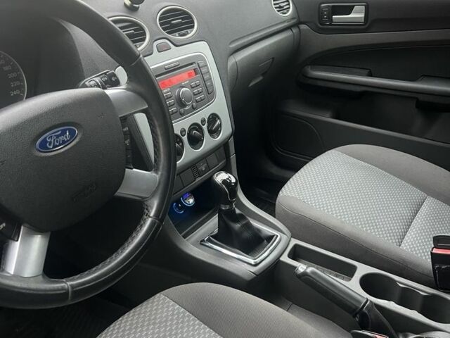 Зелений Форд Фокус, об'ємом двигуна 1.6 л та пробігом 245 тис. км за 4900 $, фото 4 на Automoto.ua