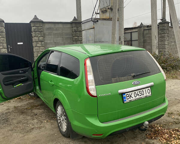 Зеленый Форд Фокус, объемом двигателя 1.6 л и пробегом 250 тыс. км за 5100 $, фото 4 на Automoto.ua