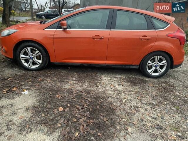 Оранжевый Форд Фокус, объемом двигателя 1.6 л и пробегом 313 тыс. км за 5400 $, фото 7 на Automoto.ua