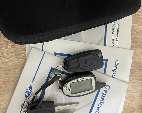 Оранжевый Форд Фокус, объемом двигателя 1.6 л и пробегом 313 тыс. км за 5400 $, фото 9 на Automoto.ua