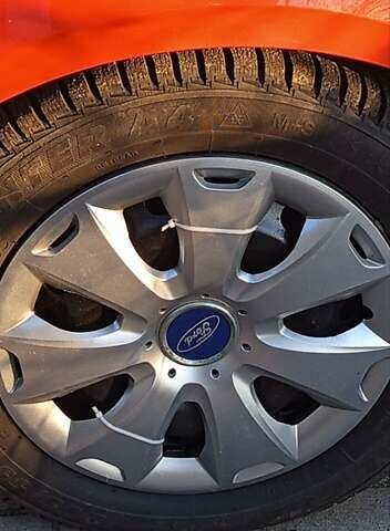 Оранжевый Форд Фокус, объемом двигателя 1.6 л и пробегом 217 тыс. км за 7500 $, фото 3 на Automoto.ua