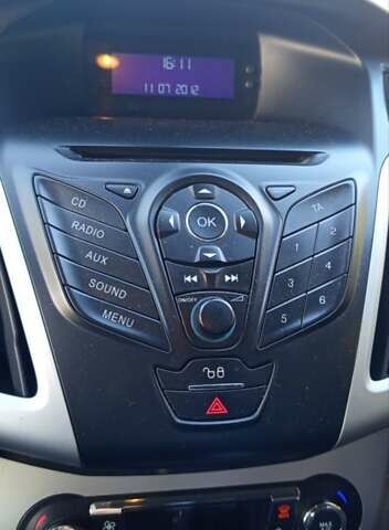 Оранжевый Форд Фокус, объемом двигателя 1.6 л и пробегом 217 тыс. км за 7500 $, фото 5 на Automoto.ua