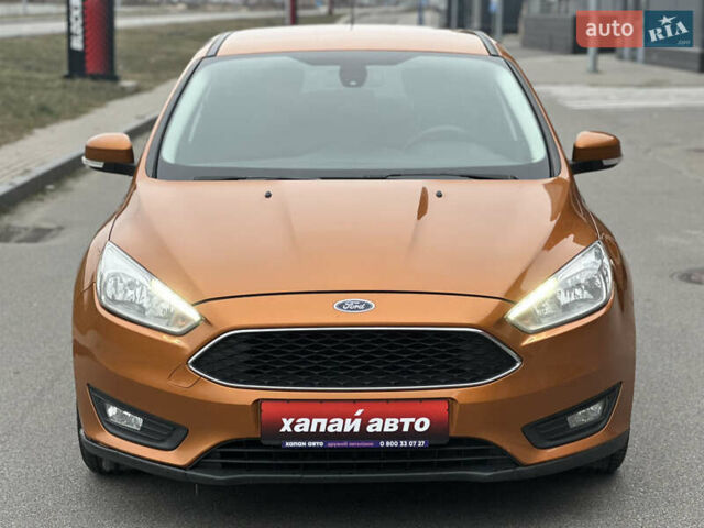 Помаранчевий Форд Фокус, об'ємом двигуна 1 л та пробігом 162 тис. км за 7999 $, фото 1 на Automoto.ua
