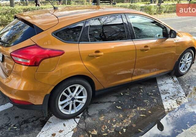 Оранжевый Форд Фокус, объемом двигателя 1 л и пробегом 161 тыс. км за 8500 $, фото 3 на Automoto.ua