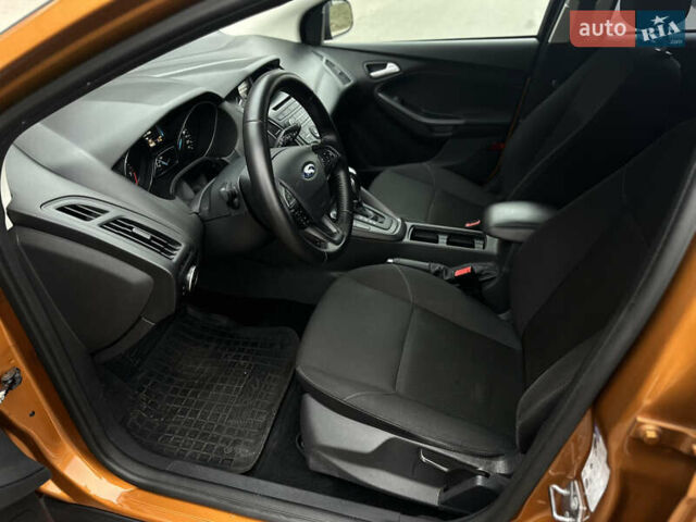 Помаранчевий Форд Фокус, об'ємом двигуна 1 л та пробігом 162 тис. км за 7999 $, фото 8 на Automoto.ua