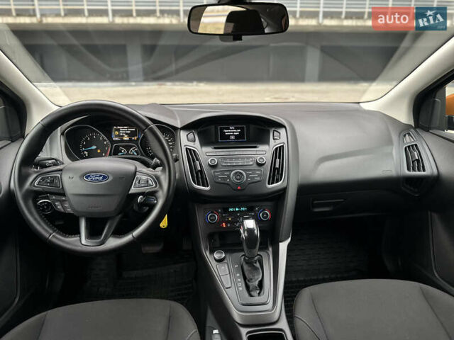 Помаранчевий Форд Фокус, об'ємом двигуна 1 л та пробігом 162 тис. км за 7999 $, фото 11 на Automoto.ua