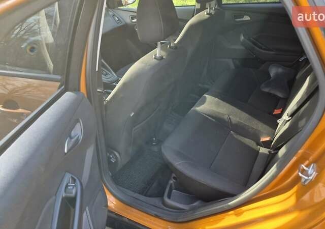 Оранжевый Форд Фокус, объемом двигателя 1 л и пробегом 161 тыс. км за 8500 $, фото 10 на Automoto.ua