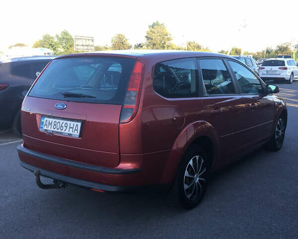 Оранжевый Форд Фокус, объемом двигателя 1.6 л и пробегом 240 тыс. км за 4500 $, фото 1 на Automoto.ua