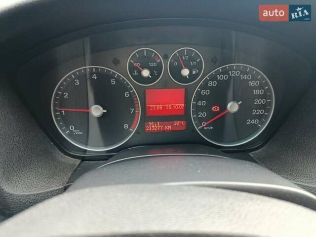 Оранжевый Форд Фокус, объемом двигателя 1.6 л и пробегом 214 тыс. км за 5100 $, фото 14 на Automoto.ua